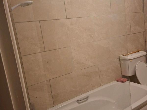 Shower screen - Main image
