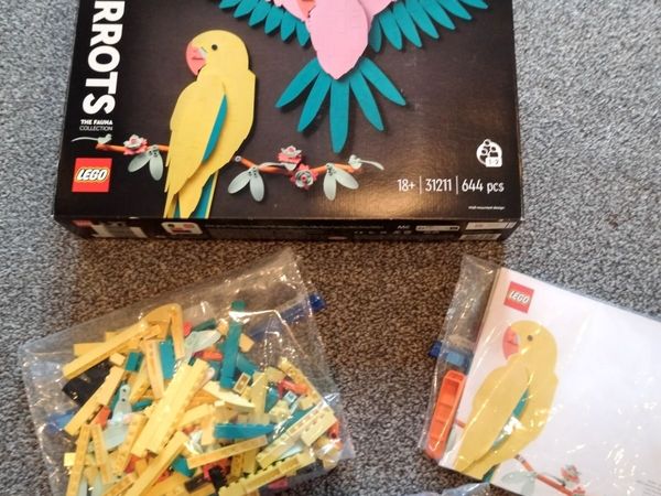 LEGO 31211 The Fauna Collection – Macaw Parrots - Main image