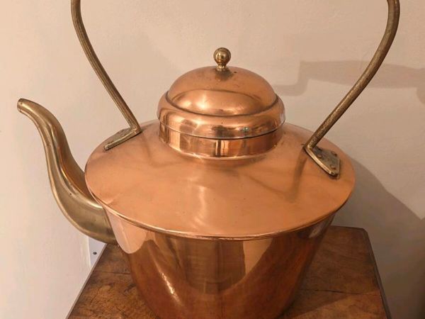 Giant 16-Litre Vintage Copper Kettle – Taurus Port - Main image