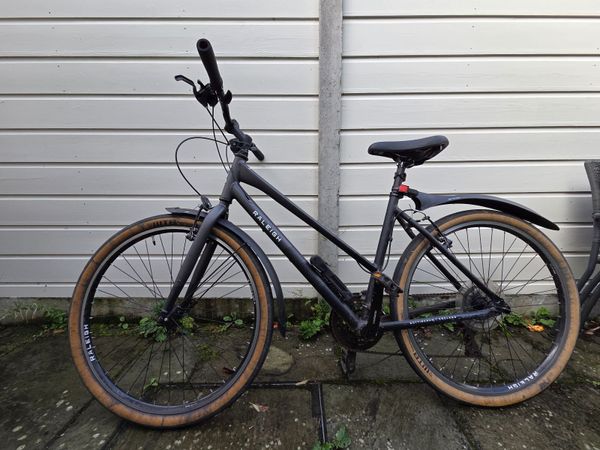 Nearly new ladies bicycle - Main image