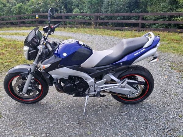 Suzuki Gsr 600 - Main image