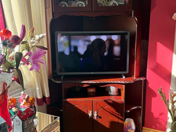 Vintage Wooden Display / TV Press - Main image