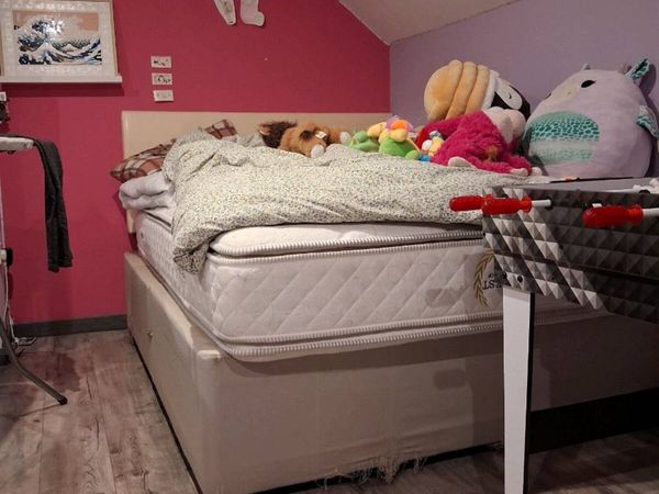 FREE Bed Divan & Everest Mattress - Main image