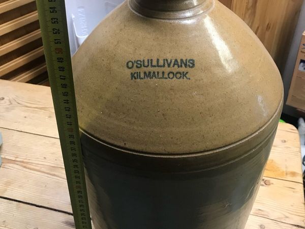 Stoneware whiskey barrel container - Main image