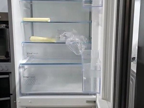 Free great fridge. Collection today - Main image