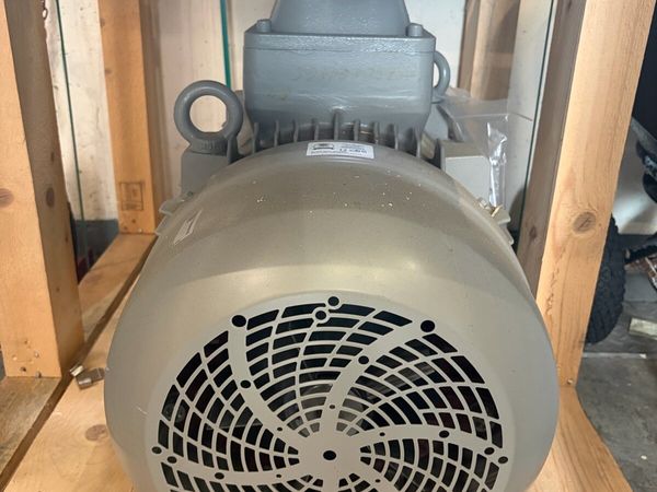 Large industrial motor - Main image