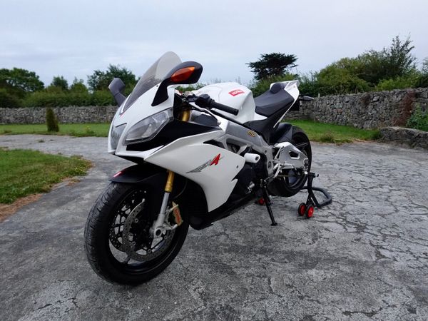Aprilia RSV4 R APRC - Main image