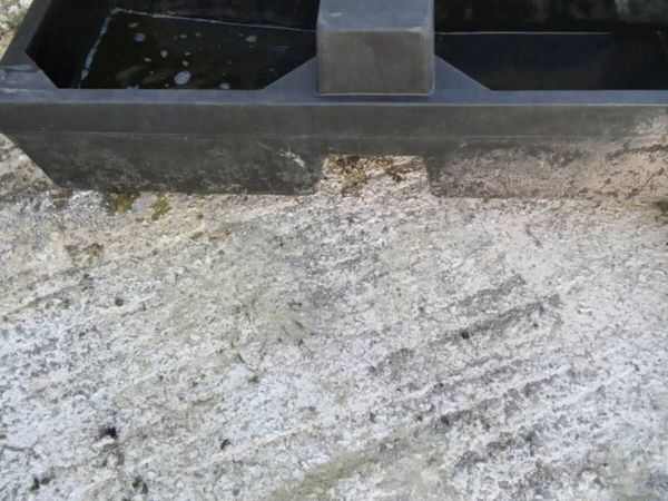 Water troughs - Main image