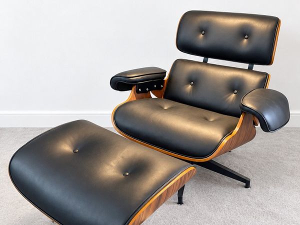 Eames Style lounge chair with matching ottoman - Main image