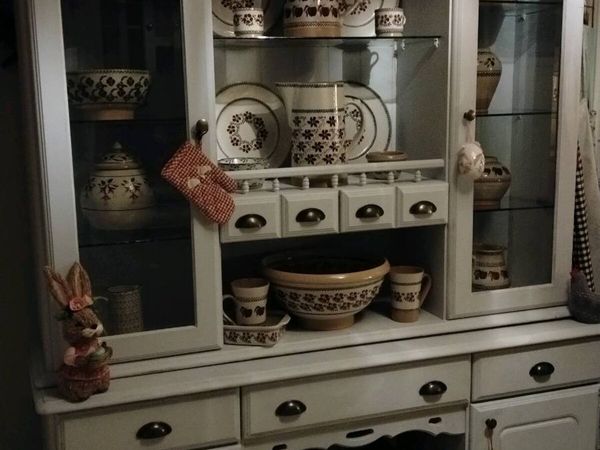 Solid kitchen dresser delivery arranged - Main image