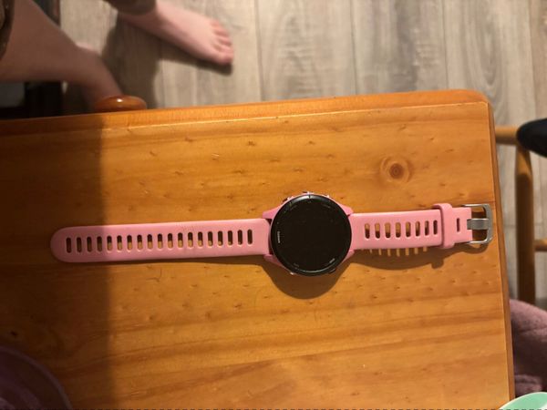 Garmin 265s Music - Watch & Charger - Main image