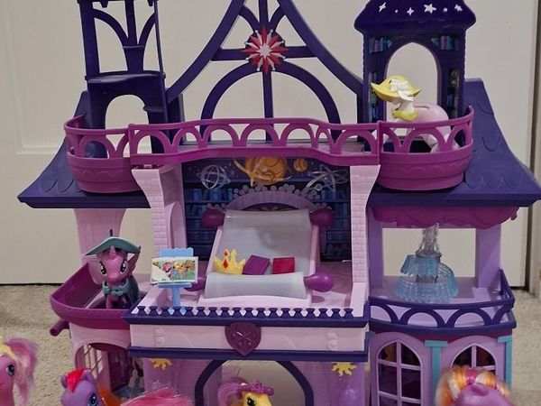 My Little Pony Castle with 5 Ponies & Accessories - Main image