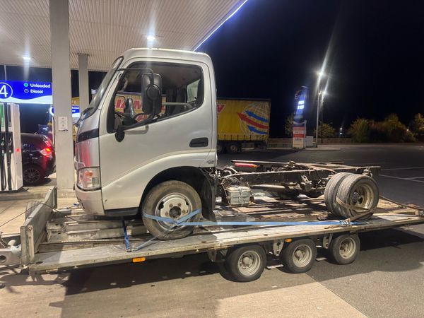 Toyota Dyna for breaking - Main image