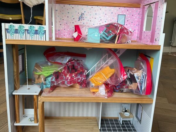 Free Doll House - Main image