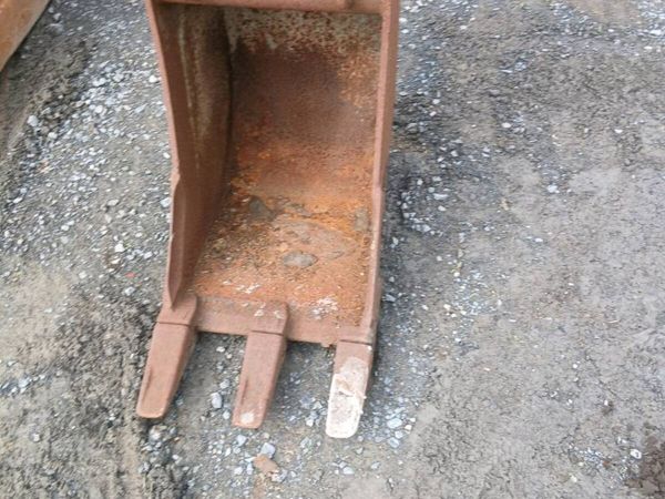18 inch bucket to suit 6t Digger - Main image