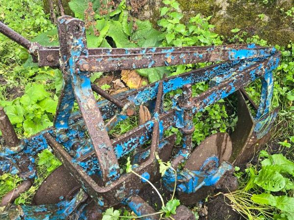 Vintage plough and scuffler - Main image