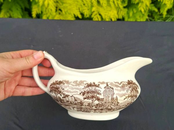 Iron stone gravy bowl postage possible - Main image