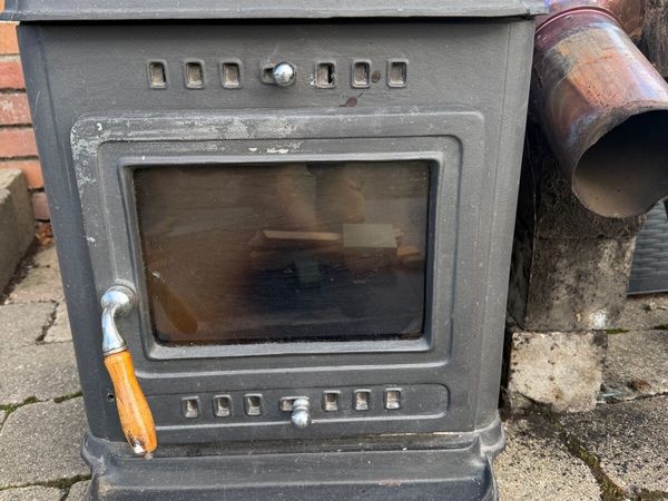 Cast Iron Solid Fuel Stove (6–8 kW) - Main image