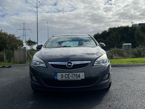 OPEL ASTRA 2011 (READ DESCRIPTION) - Main image