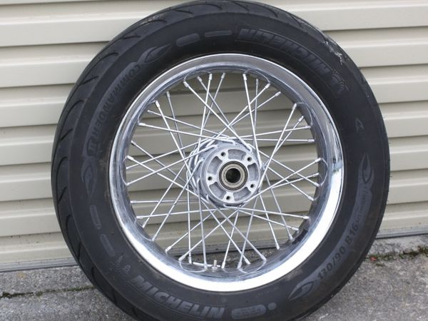 Harley Davidson 16" wheel wMichelin Commander II - Main image