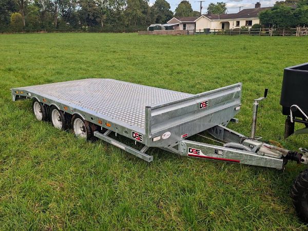 14FT BEAVERTAIL SPECIAL OFFER - Main image