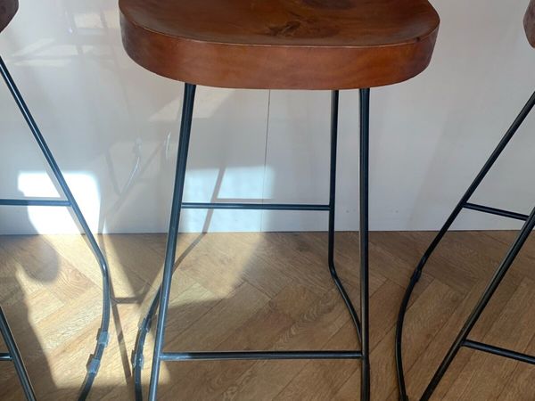 Four counter stools - Main image