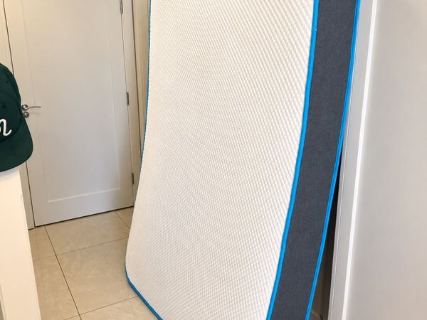Free double mattress - Main image