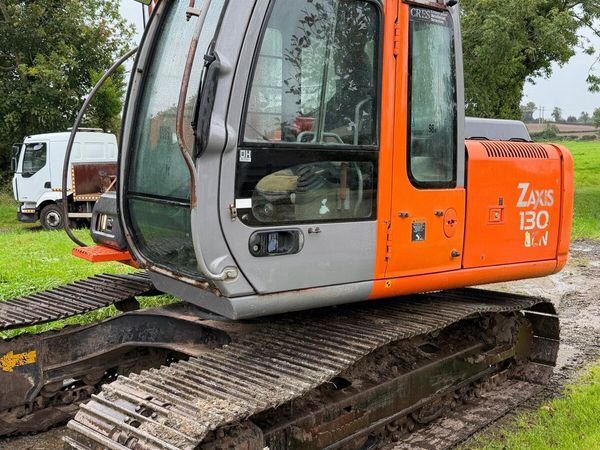 Hitachi zx130 13 ton digger - Main image