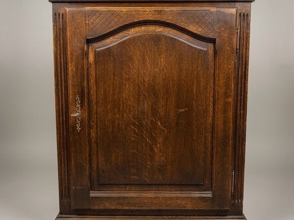 Early 20th Century French Country Oak Side Cabinet - Main image