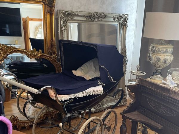 Silver cross antique baby pram - Main image