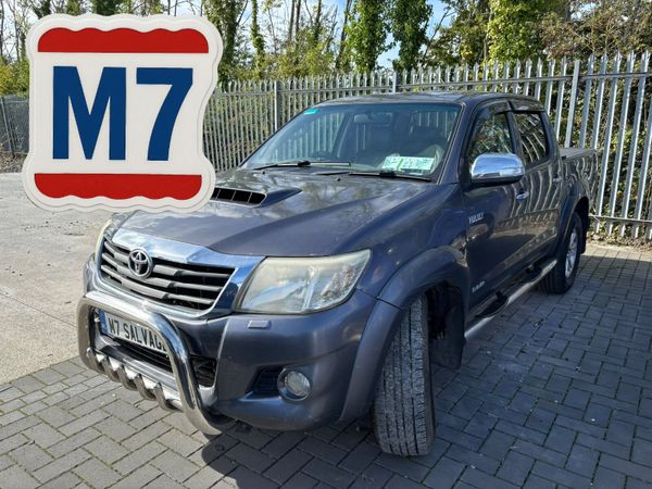 12 Hilux 3.0 D4D Invincible Auto 80k miles Drives - Main image