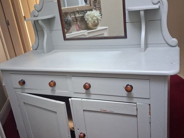 Side board - Main image