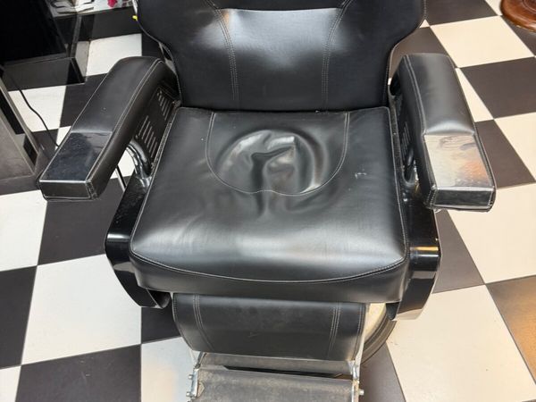 3x Barber Chair €150 per unit. - Main image