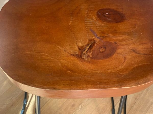 Four counter stools - Main image