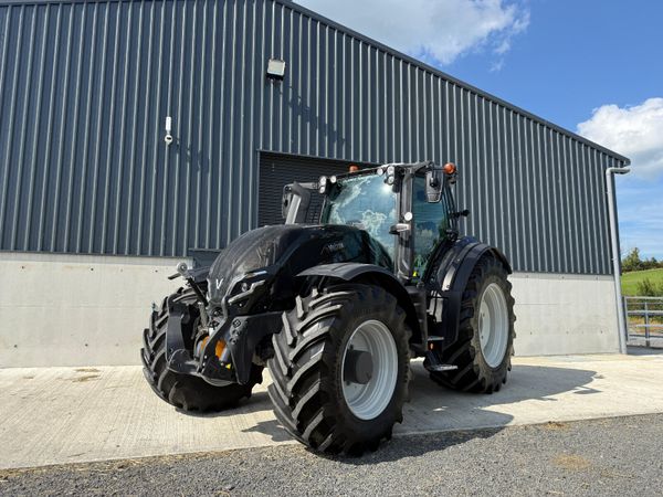 252 Valtra T195 Versu Tractor - 500 Hours - Main image