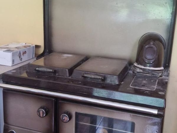Oil Stanley Stove (in working order) - Main image