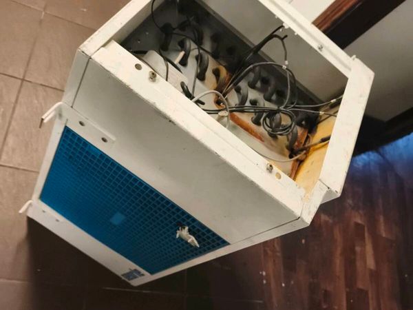 Freezer room compressor and evaporator - Main image