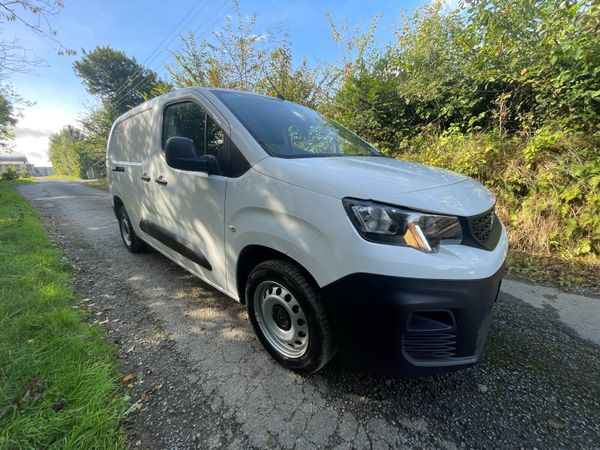PEUGEOT PARTNER - Main image