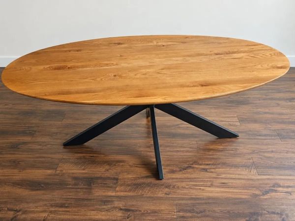 Dining table - Main image
