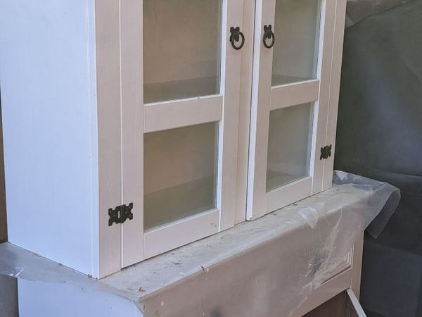 Dresser - Main image