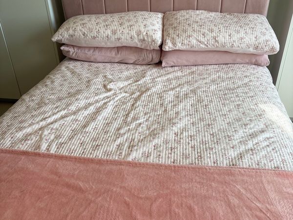 pink upholstered ottoman bed - Main image