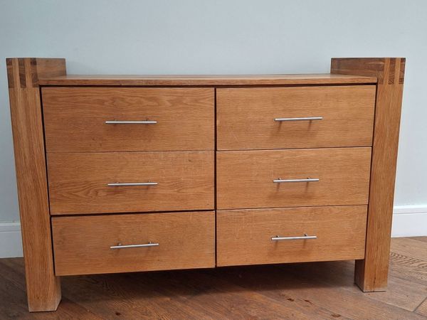 Solid oak wardrobe - very good condition - Main image