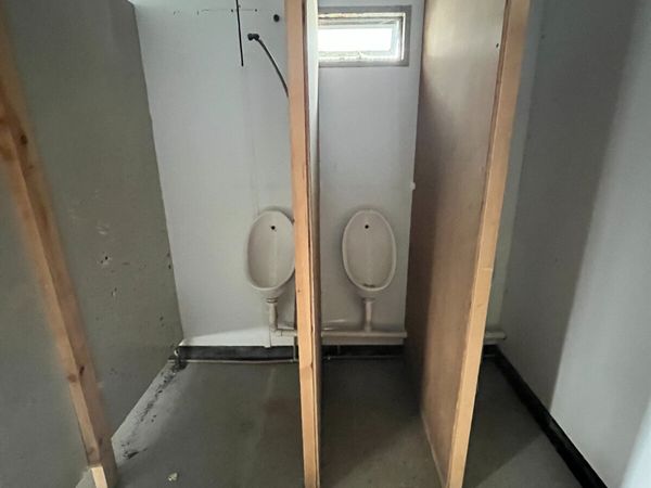 20ft x 10ft - Toilet Block - CC1930 - Main image