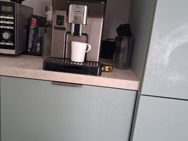 Delonghi Ellette Explore Coffee Machine - Main image