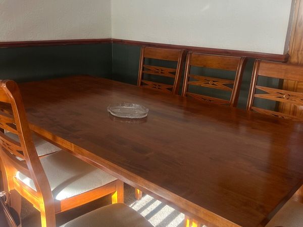 Dining table and chairs - Main image