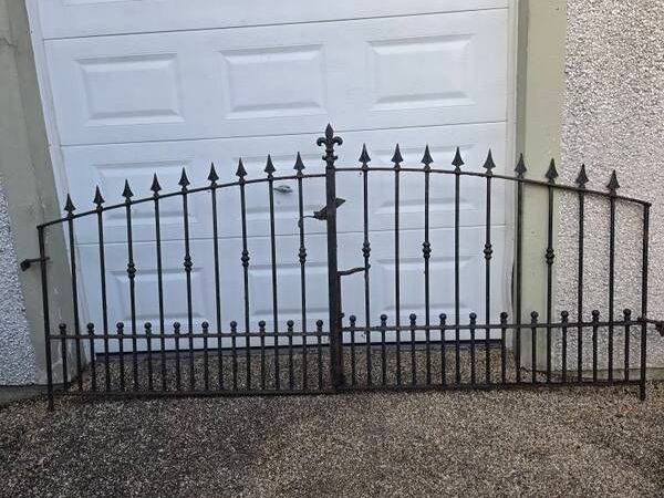 gates - Main image