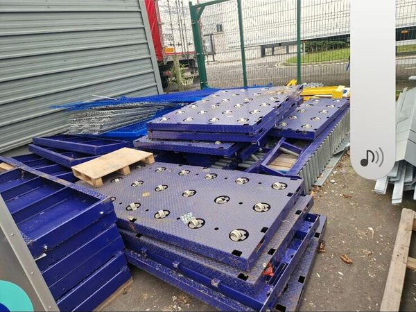 Caster decking..like new great condition - Main image