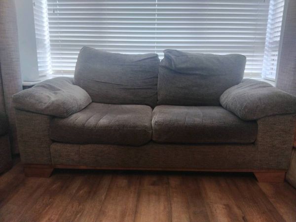 3 2 1 Sofa and Poufe - Main image