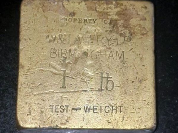 Antique W&T Avery 1lb Brass Scale Test Weight - Main image