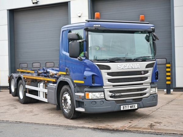 2017 SCANIA P320 6X2 HOOK LOADER - Main image